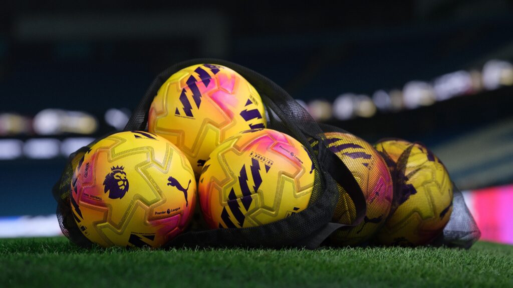 PUMA UNVEILS NEW HIGH-VIS COLOURWAY OF PREMIER LEAGUE BALL